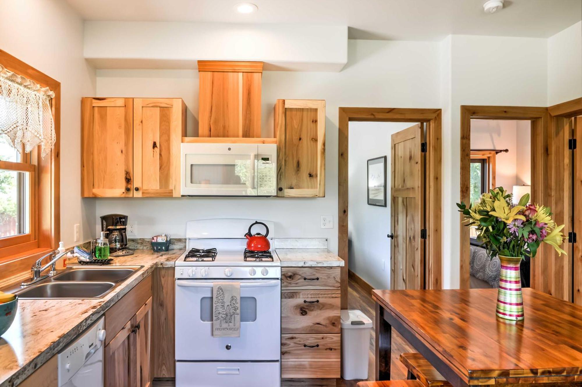 Columbia Falls Vacation Rental 10 Mi To Whitefish Exterior photo